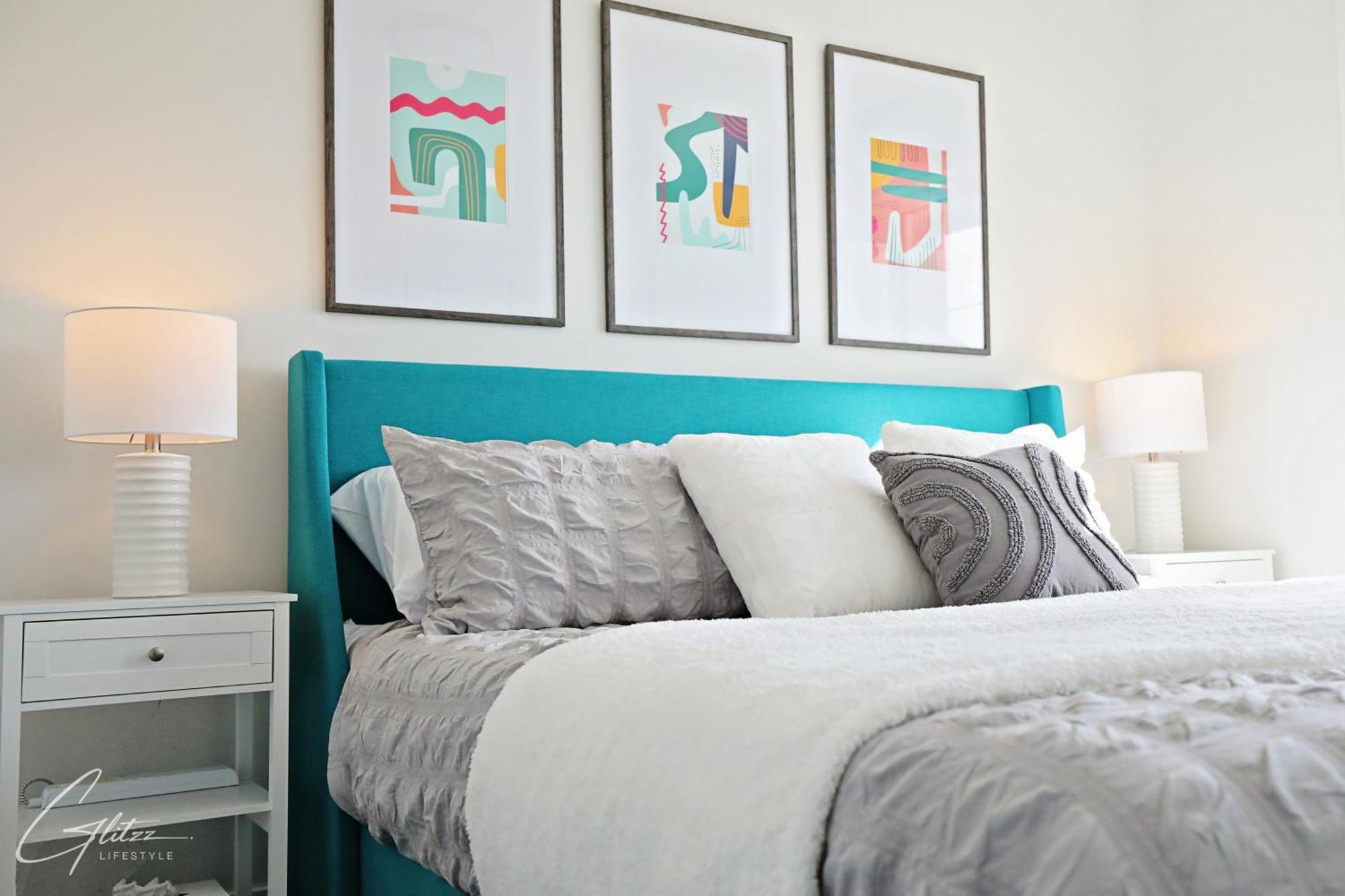 Beautiful With 4 King Beds,airport,disney+ * Edmonton
