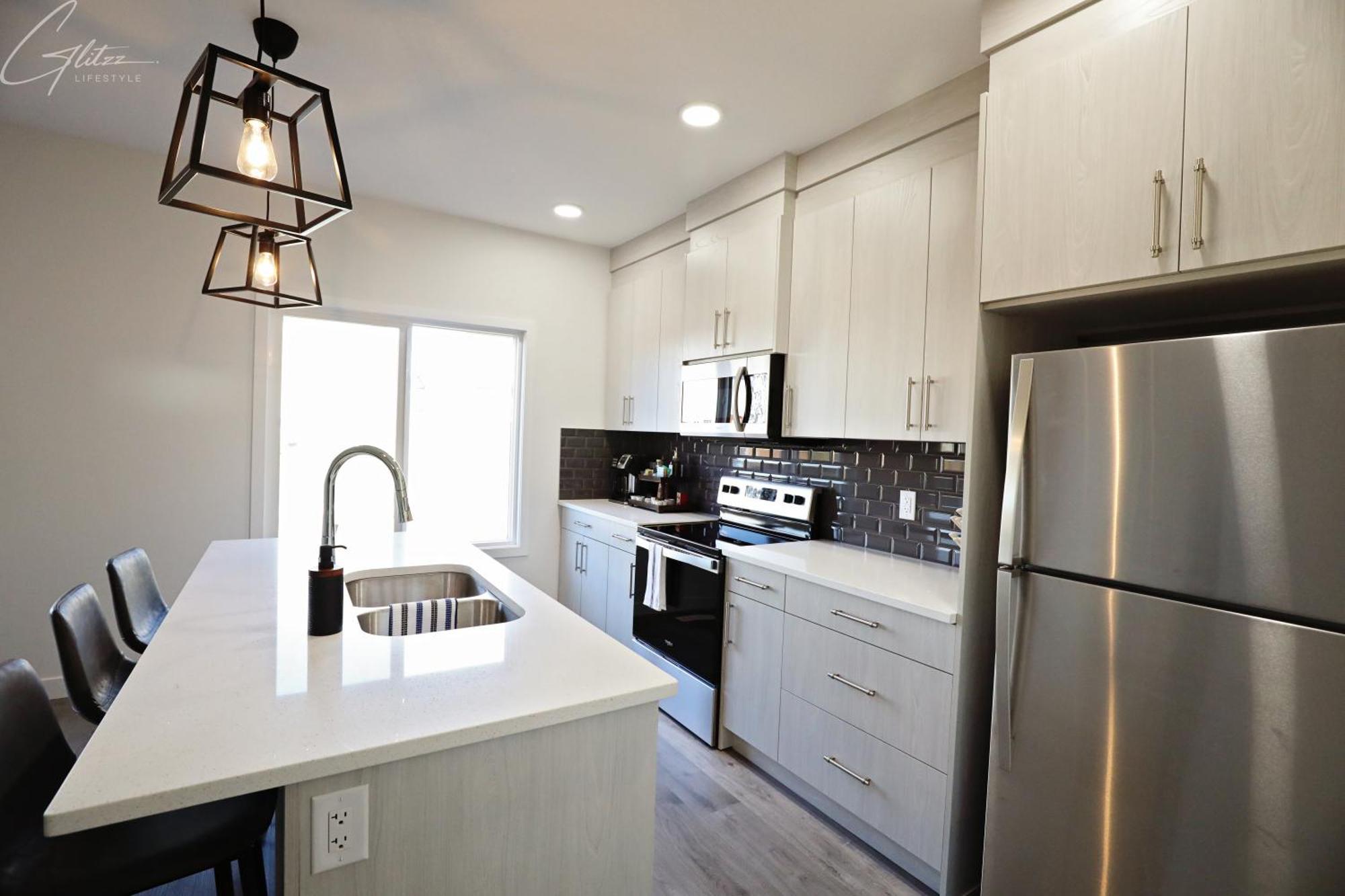 Beautiful With 4 King Beds,airport,disney+ Holiday home *