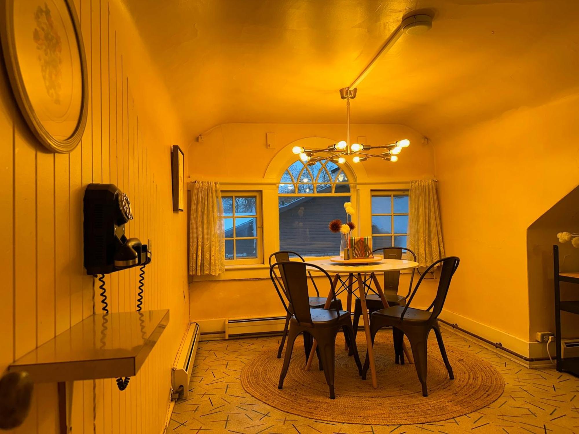 Holiday home Historic Hideaway 1912 Mansion Loft With Timeless Character