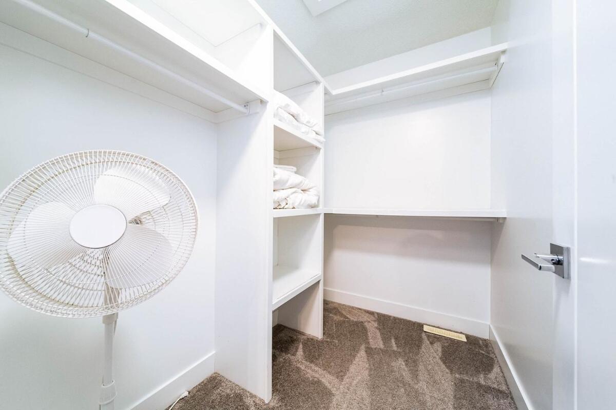 5br-luxury Retreat-hot Tub-king Bed-rogers Place-dt *