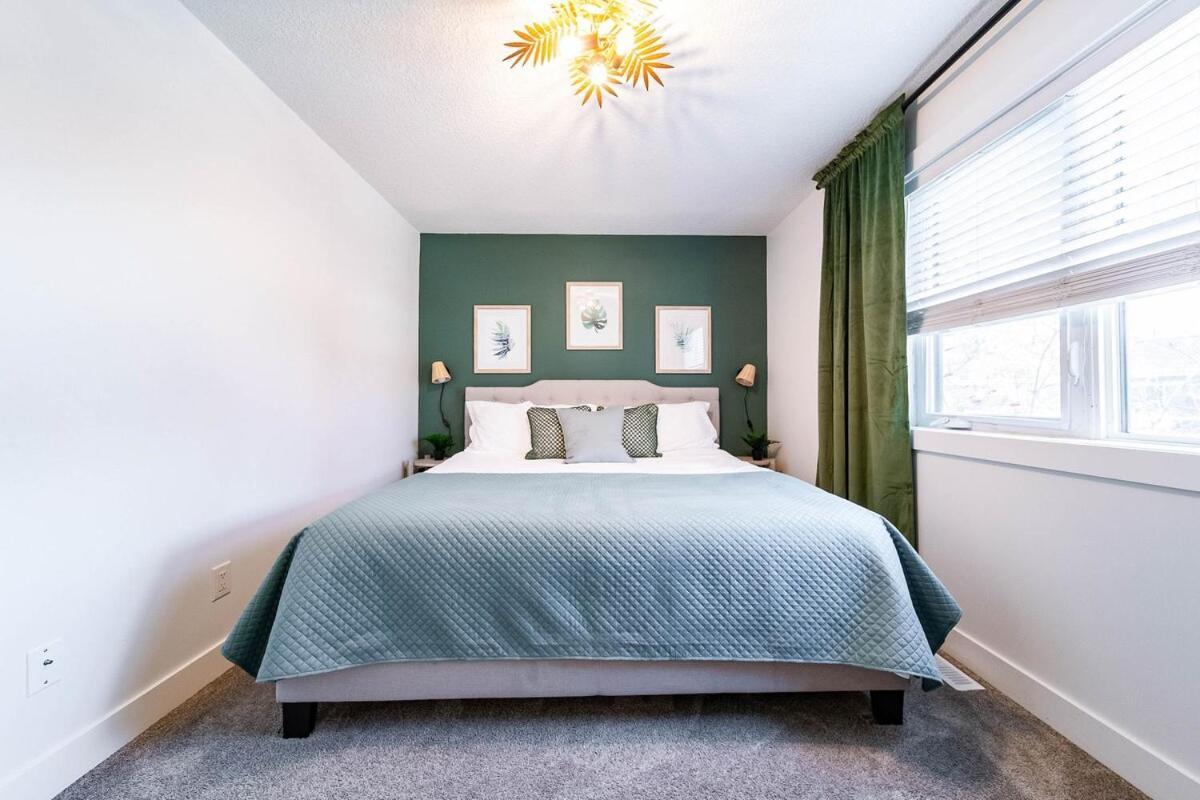 Apartment 5br-luxury Retreat-hot Tub-king Bed-rogers Place-dt