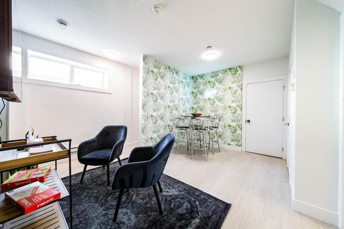 5br-luxury Retreat-hot Tub-king Bed-rogers Place-dt * Edmonton