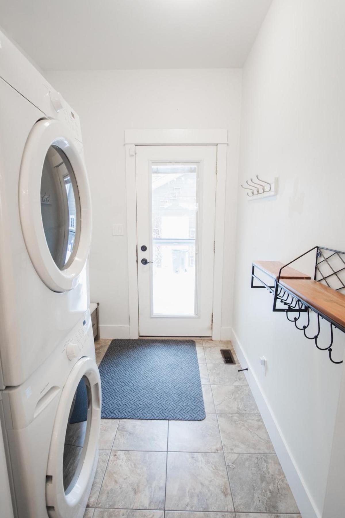 Downtown Kingbed 4br Fireplace Bikelane Holiday home *
