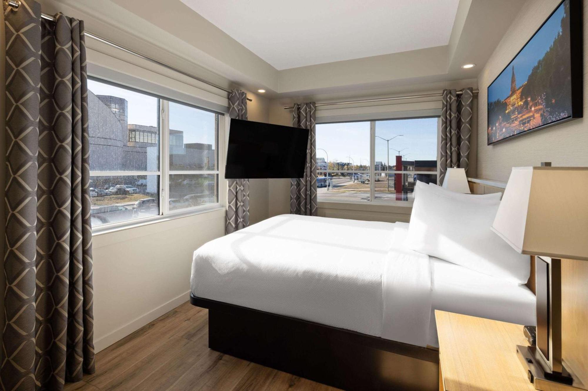 Baymont By Wyndham West Edmonton
