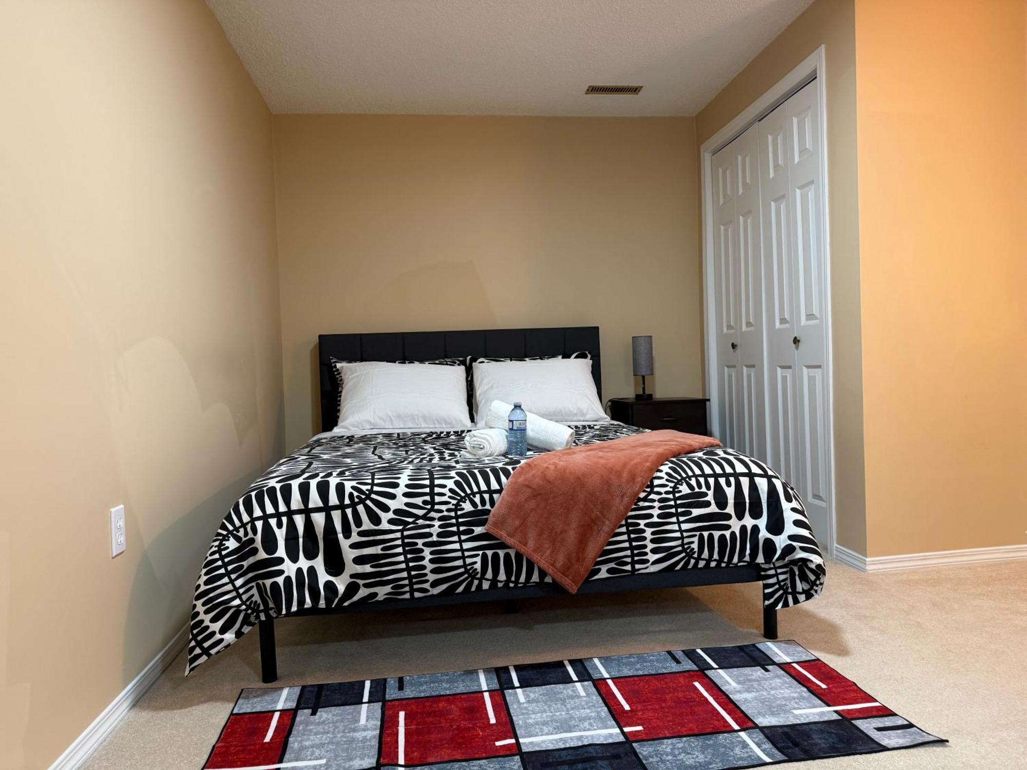 Villa Comfy Corner 2 Cross St Of W Mall