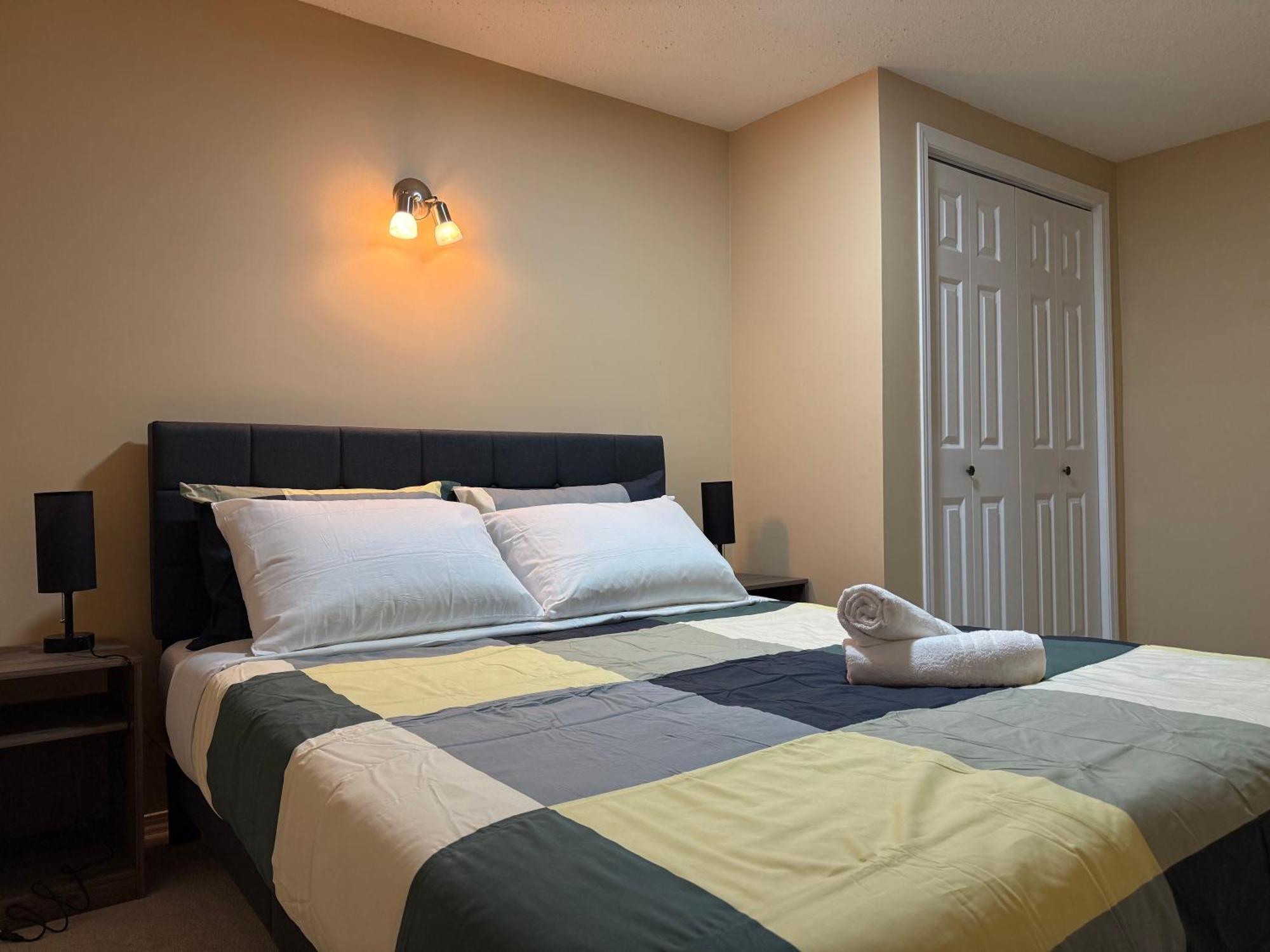 Comfy Corner 2 Cross St Of W Mall Villa Edmonton