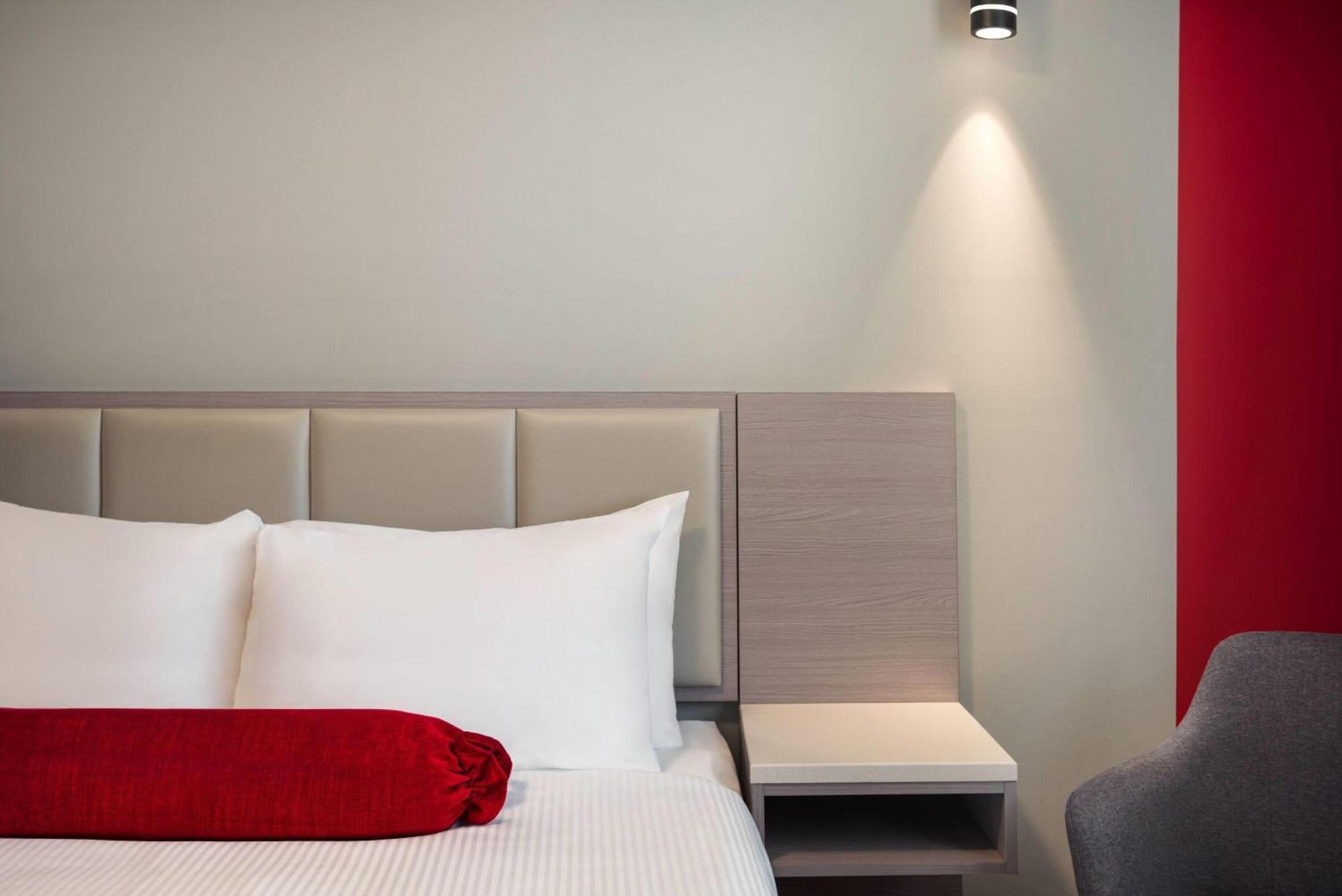 Ramada By Wyndham West & Edmonton