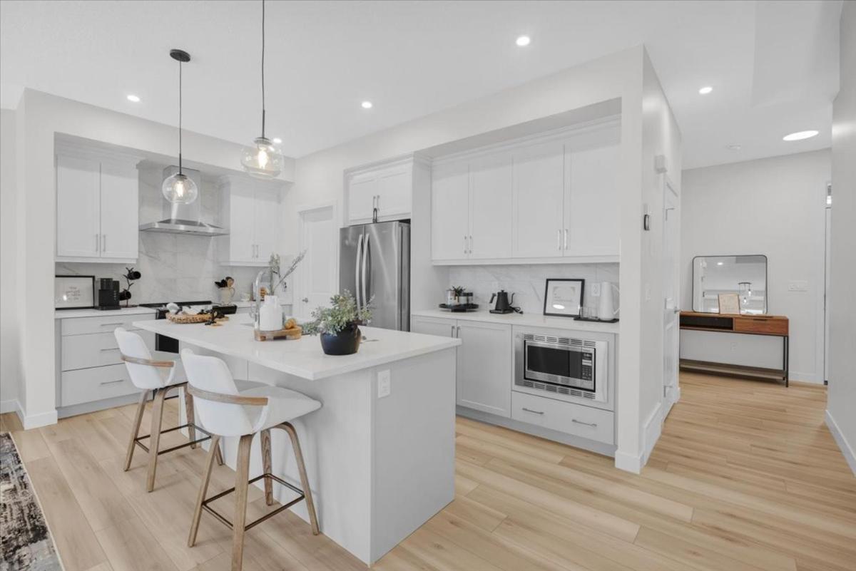 Luxury Ac Family Friendly Sleeps 7 * Edmonton