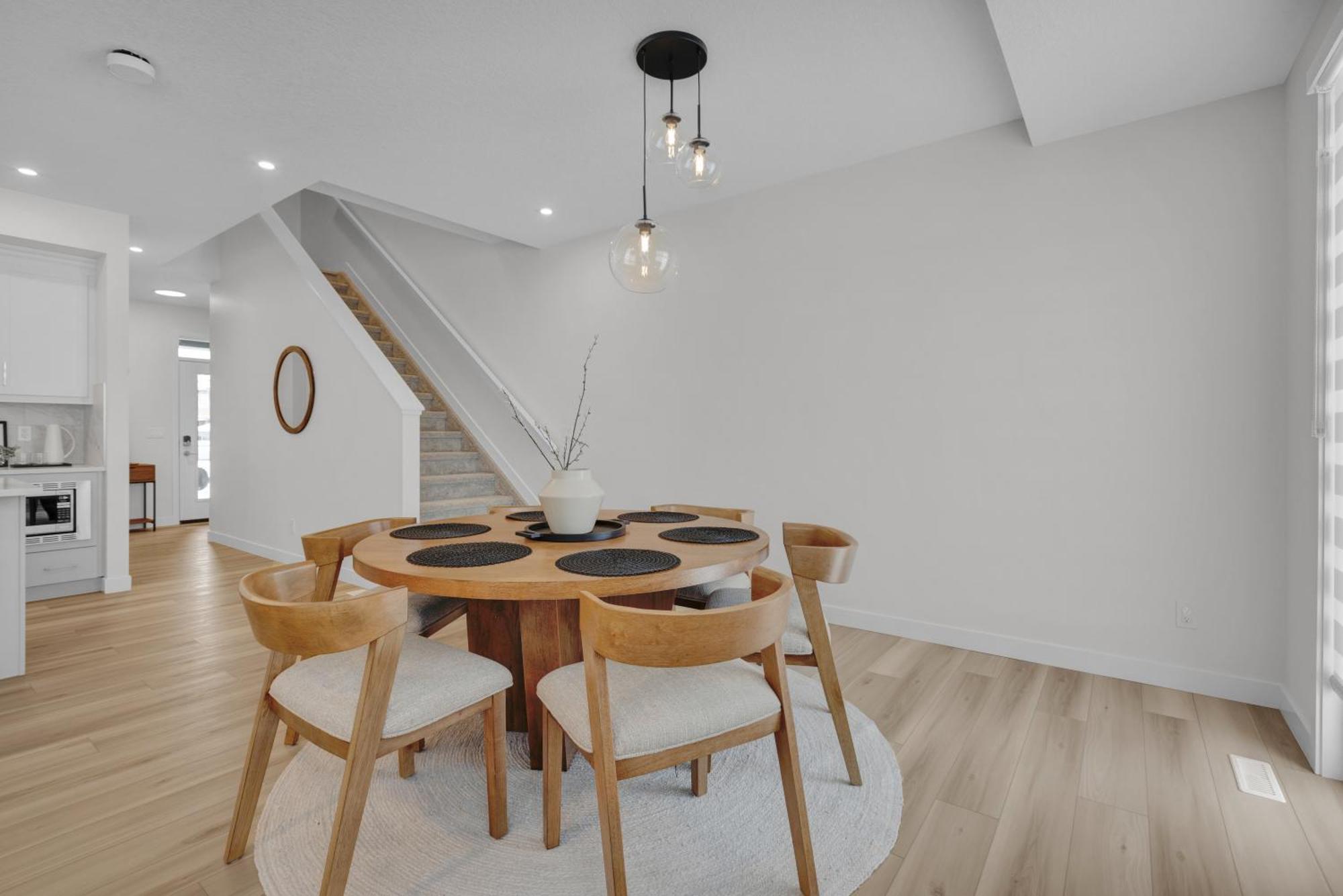 Villa Luxury Ac Family Friendly Sleeps 7 Edmonton