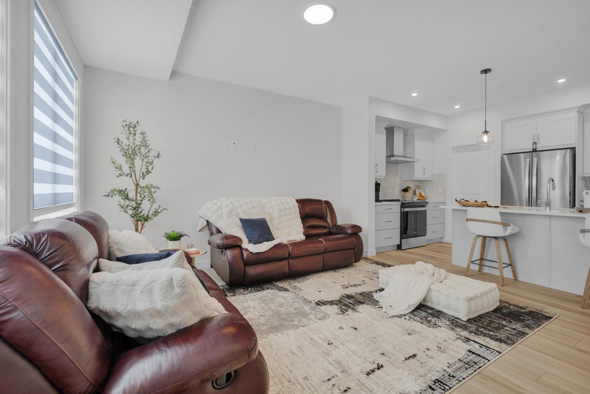 Luxury Ac Family Friendly Sleeps 7 Edmonton