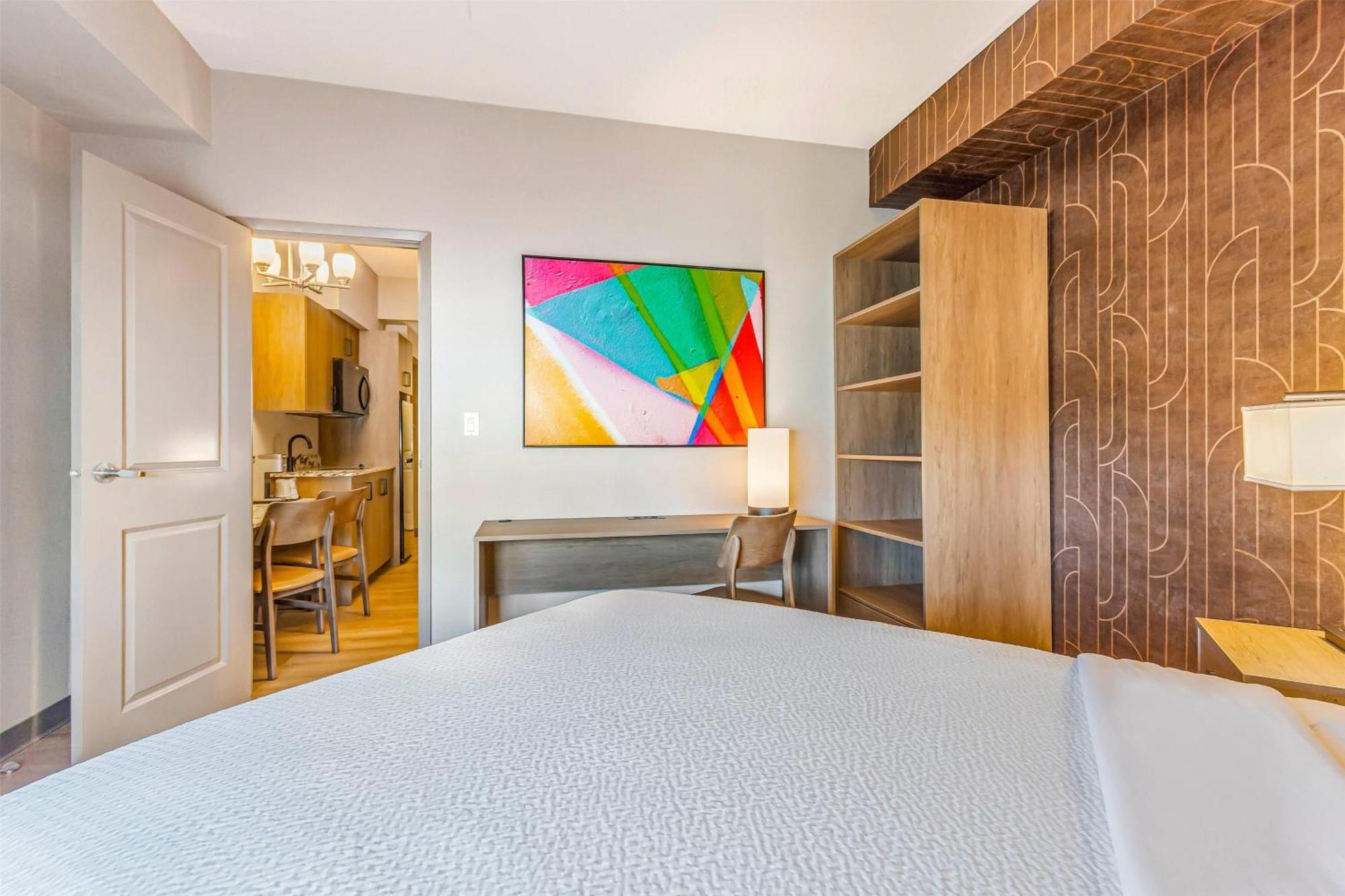 Hotel Days & By Wyndham West