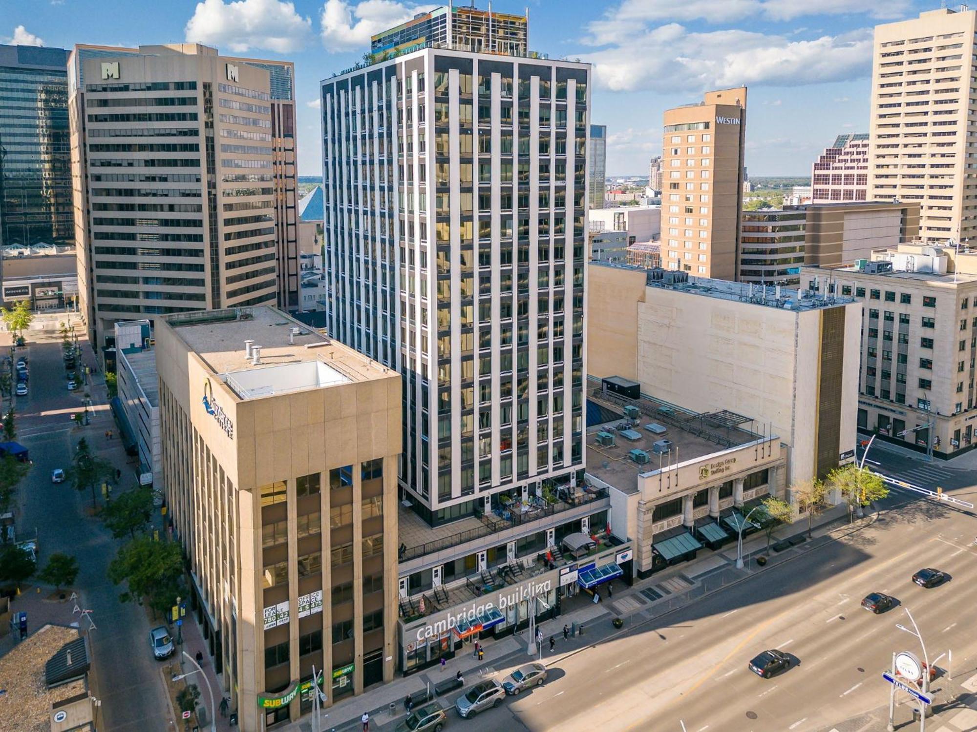 2 Full Beds, Free Parking Underground Heated, Rogers Place, 1 Bedroom Downtown Edmonton