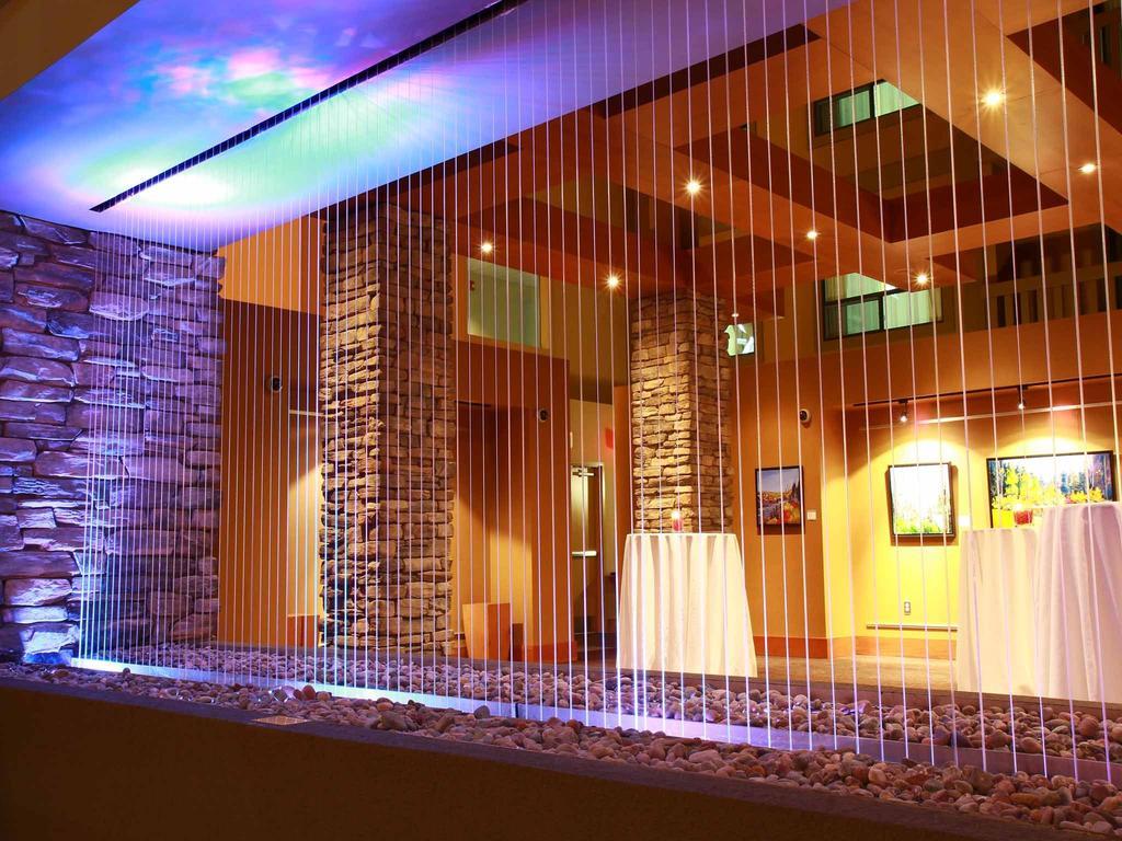 Sawridge And Conference Centre South Hotel