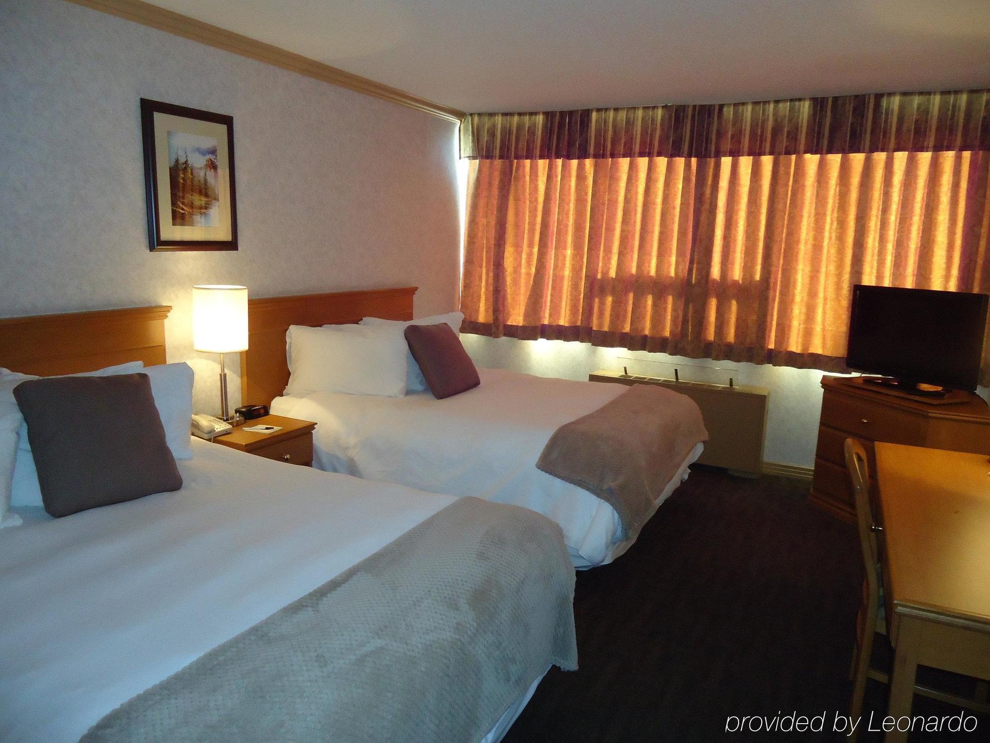 Hotel Sands & 3*