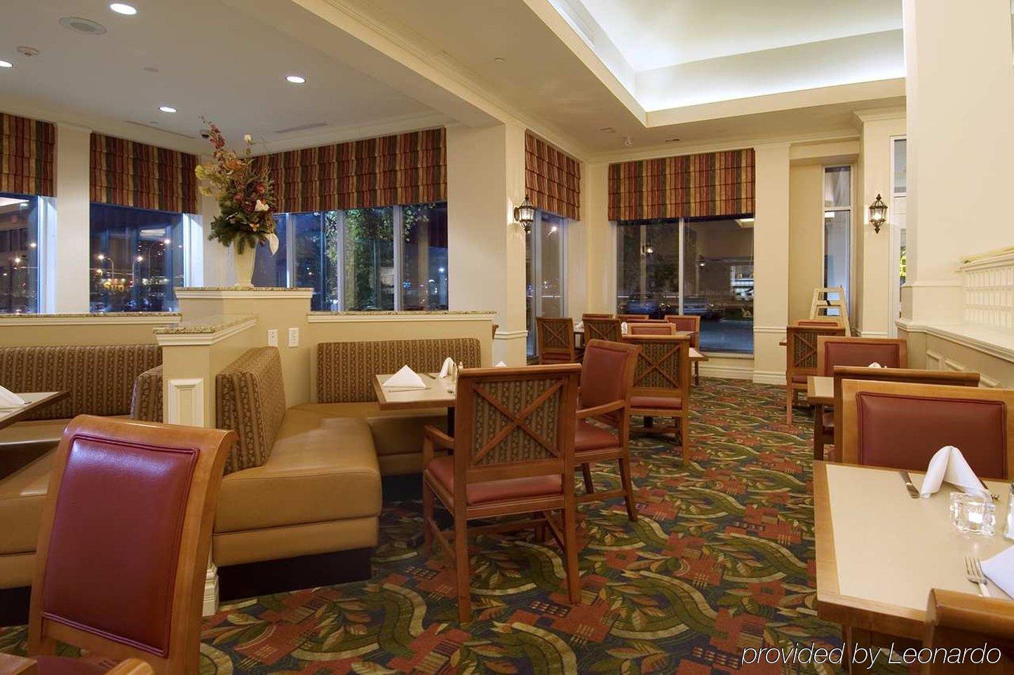Hilton Garden West 3* Edmonton