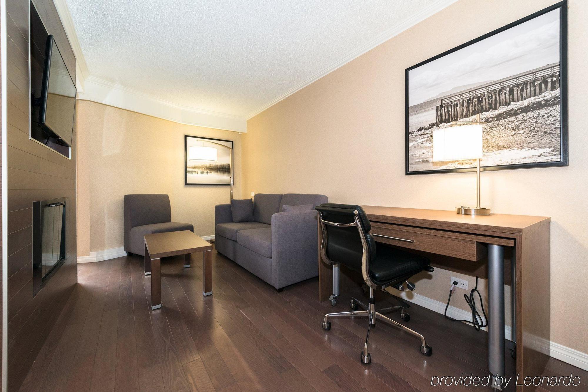 Hotel Express Downtown By Ihg 3*