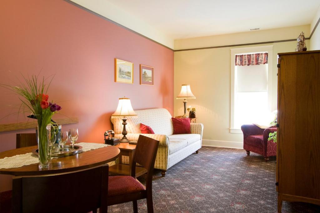 Selkirk 3*