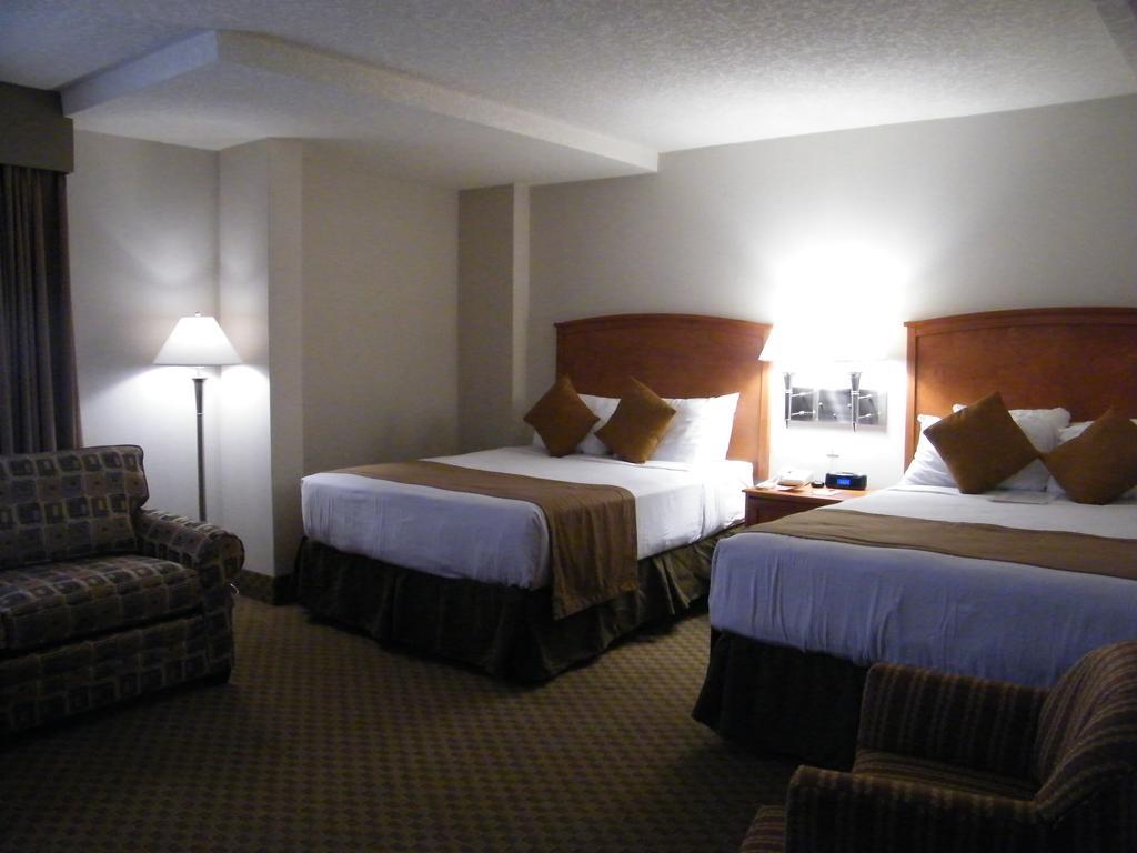Hotel Ramada By Wyndham South Edmonton