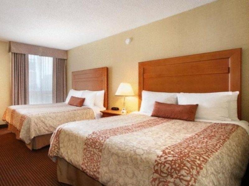 Hotel Days By Wyndham Downtown Edmonton