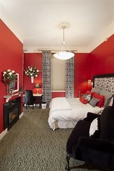 Hotel Union Bank 4*
