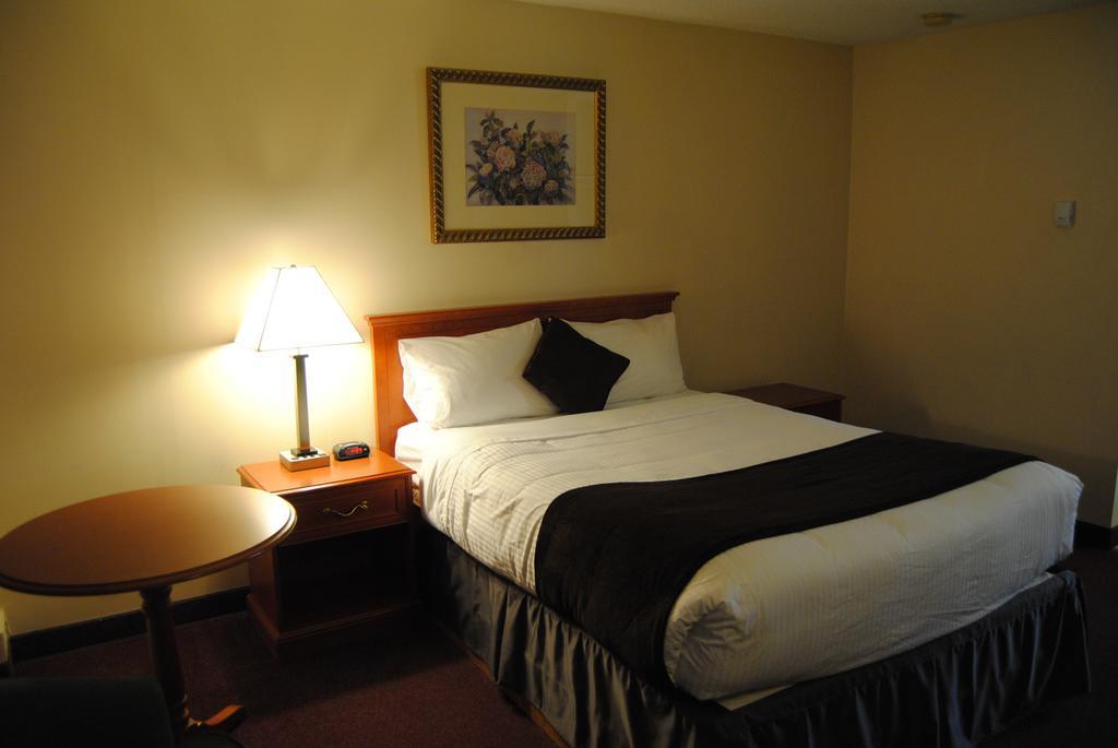 Hotel Economy Edmonton