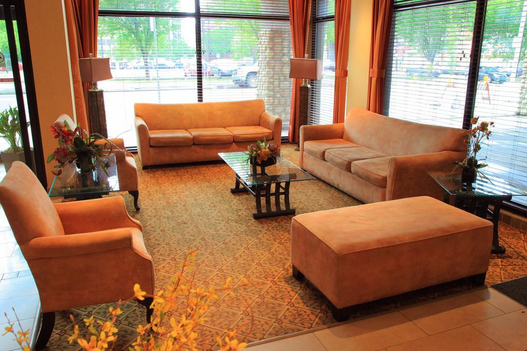 Days By Wyndham Downtown Edmonton