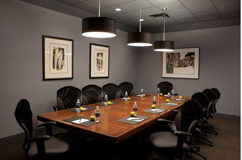 Hotel Royal West Edmonton, Trademark Collection By Wyndham 3*