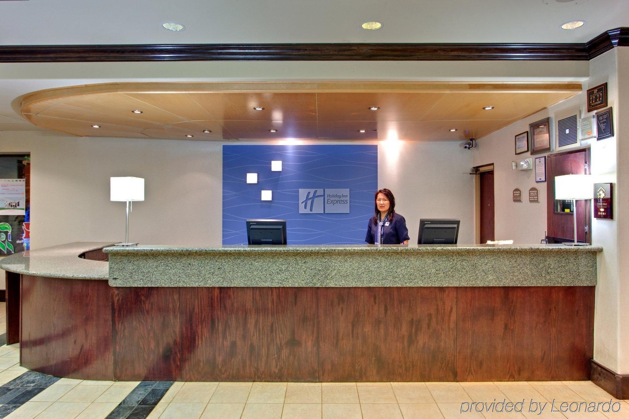Hotel Express Downtown By Ihg