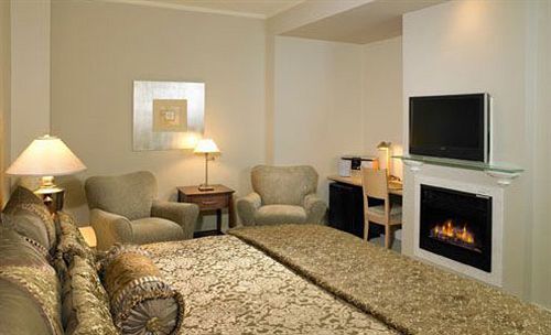 Hotel Union Bank 4*
