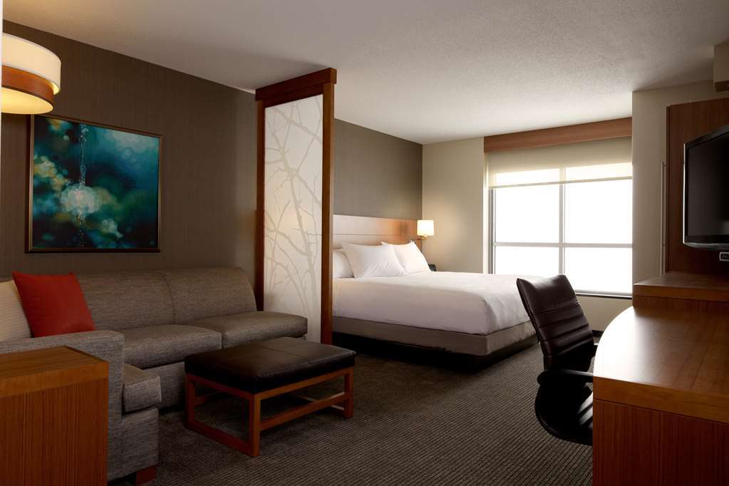 Hyatt Place West Hotel 3*