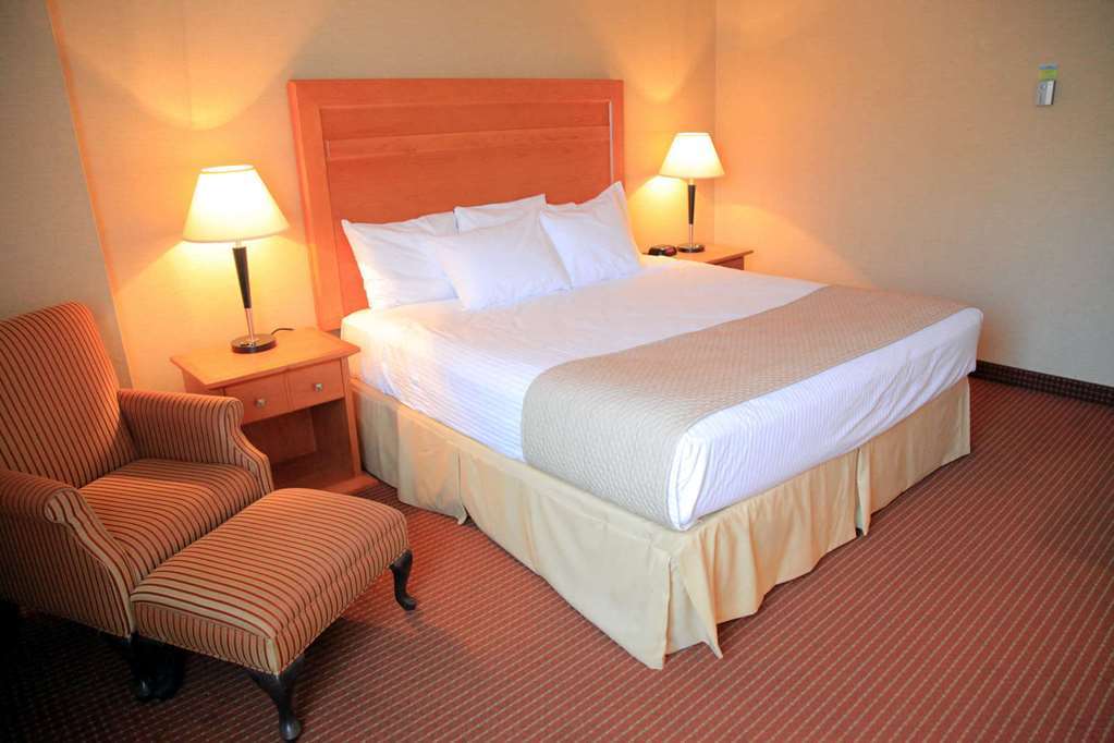 Days By Wyndham Downtown Hotel Edmonton