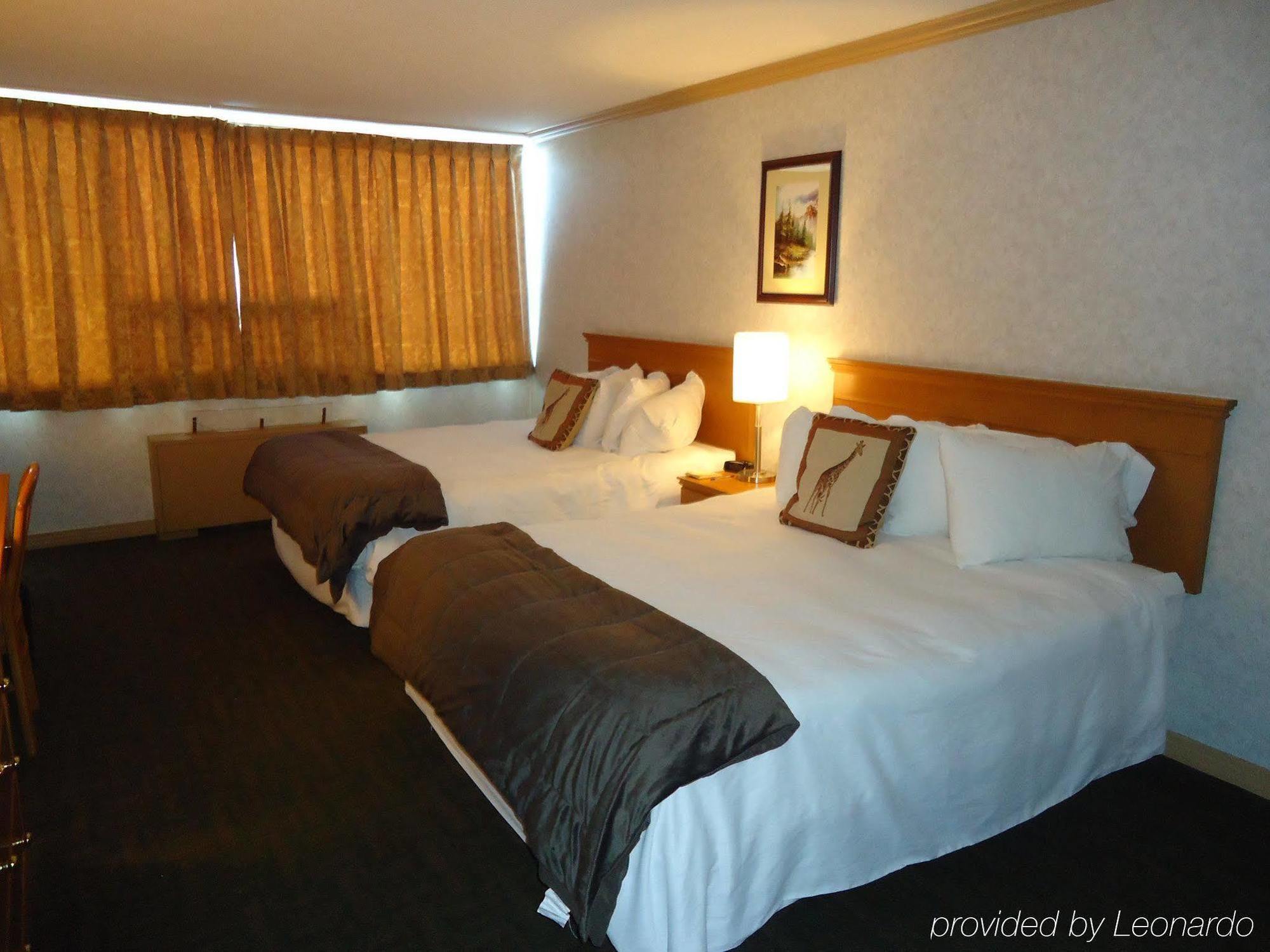 Hotel Sands & 3*