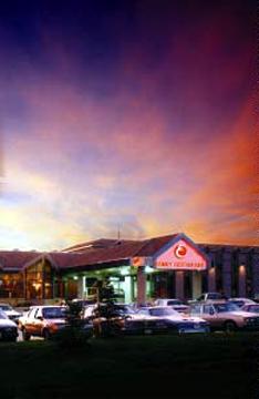 Royal West Edmonton, Trademark Collection By Wyndham Hotel 3*