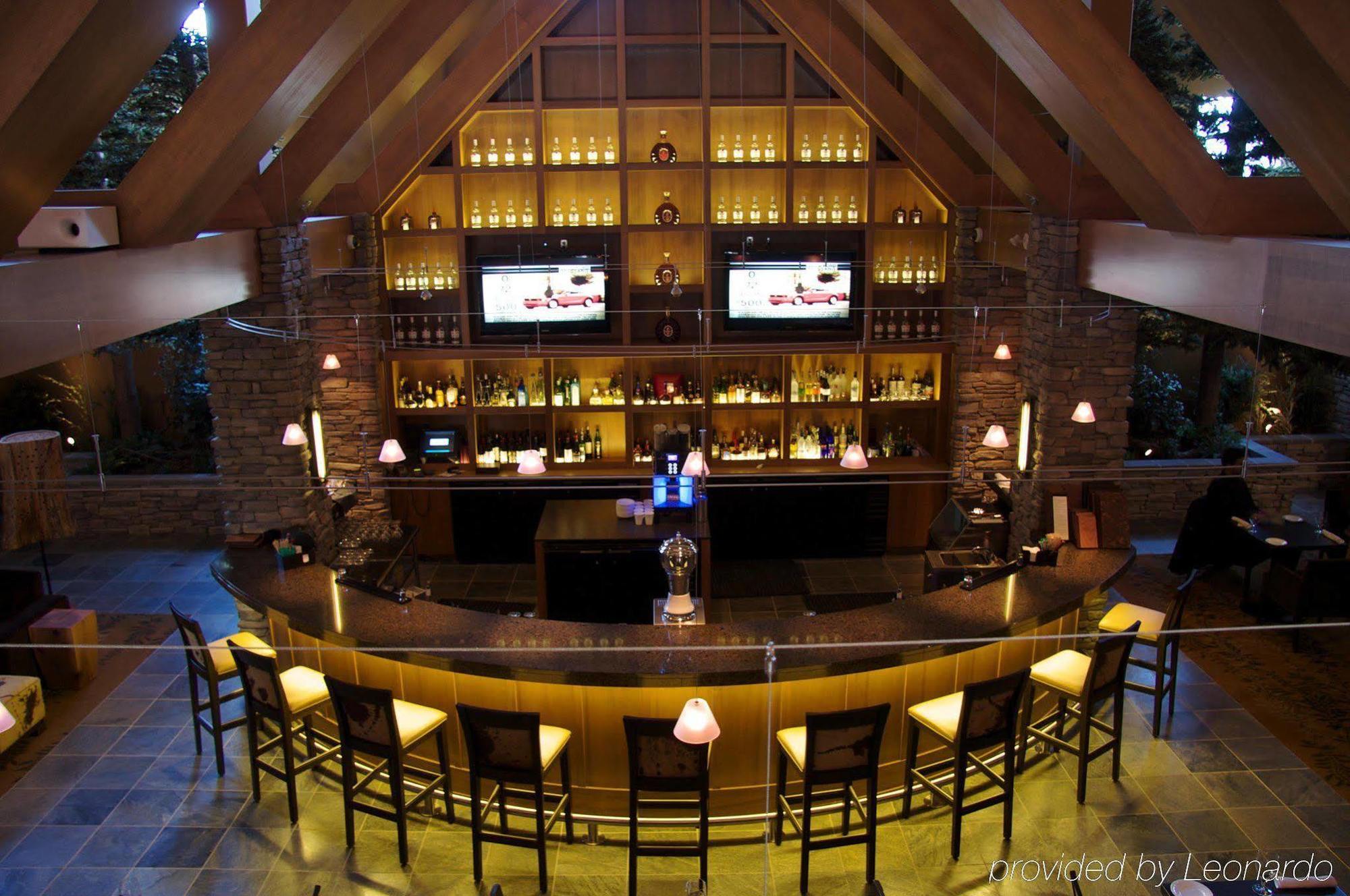 Hotel Sawridge And Conference Centre South 3*