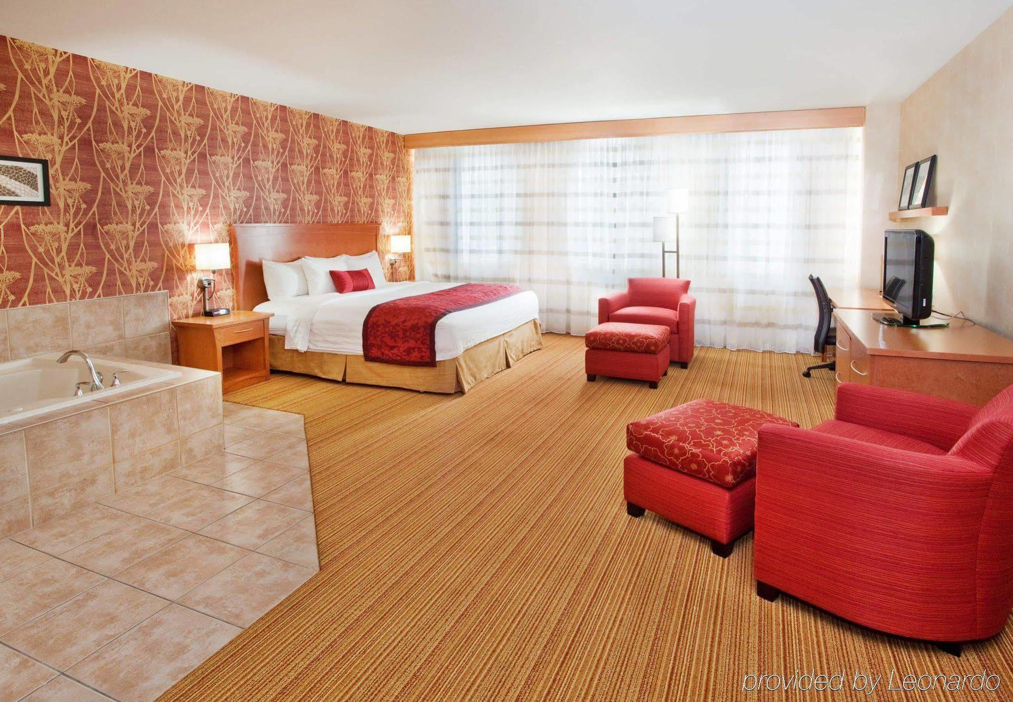 Hotel Courtyard By Marriott Downtown Edmonton