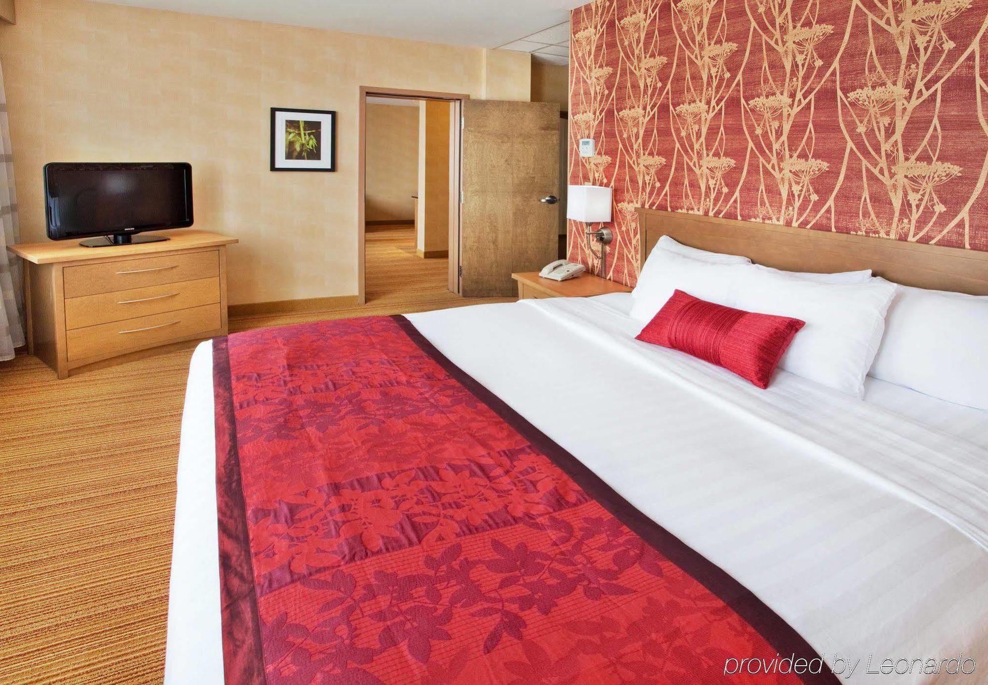 Courtyard By Marriott Downtown