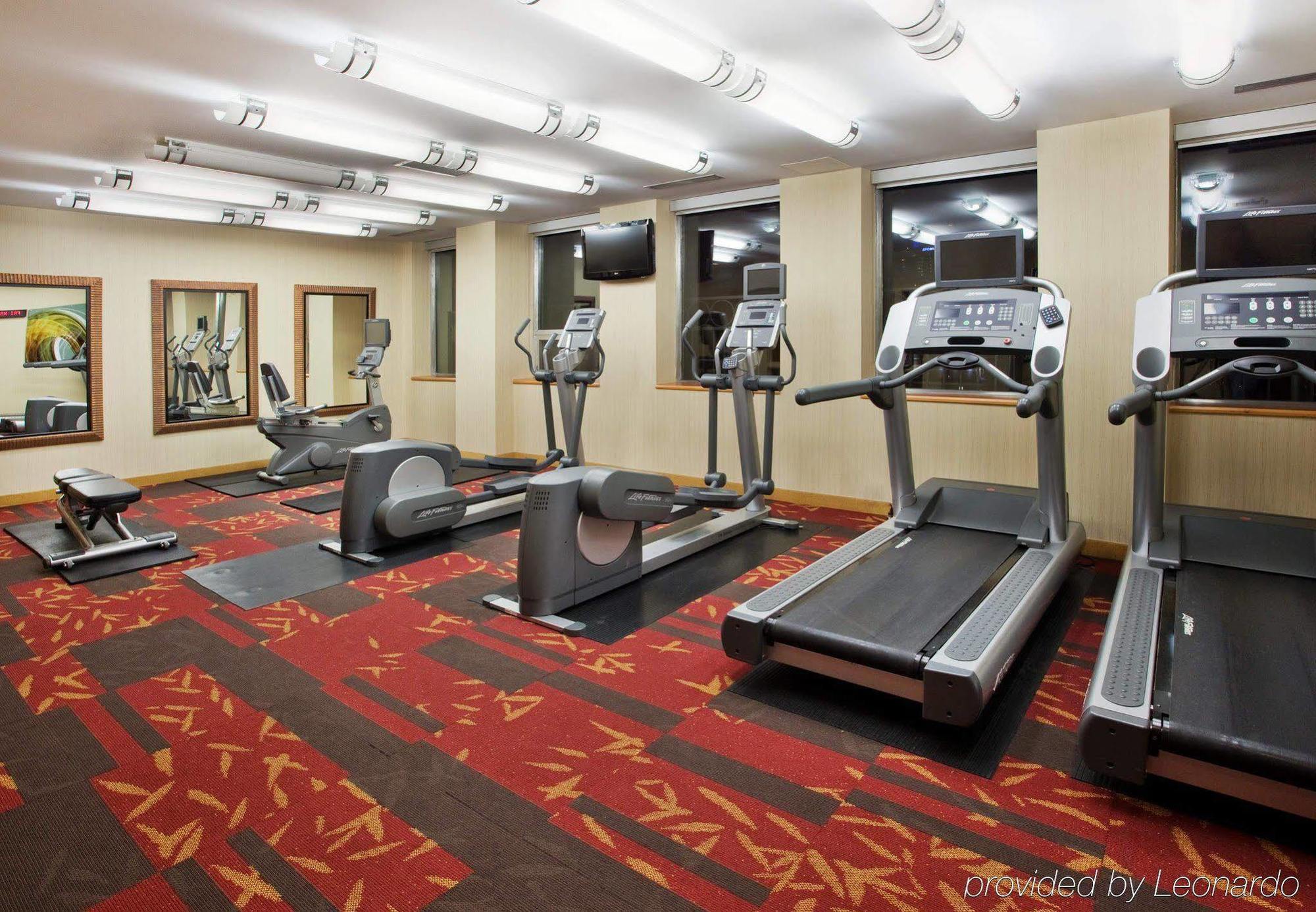 Courtyard By Marriott Downtown 3*