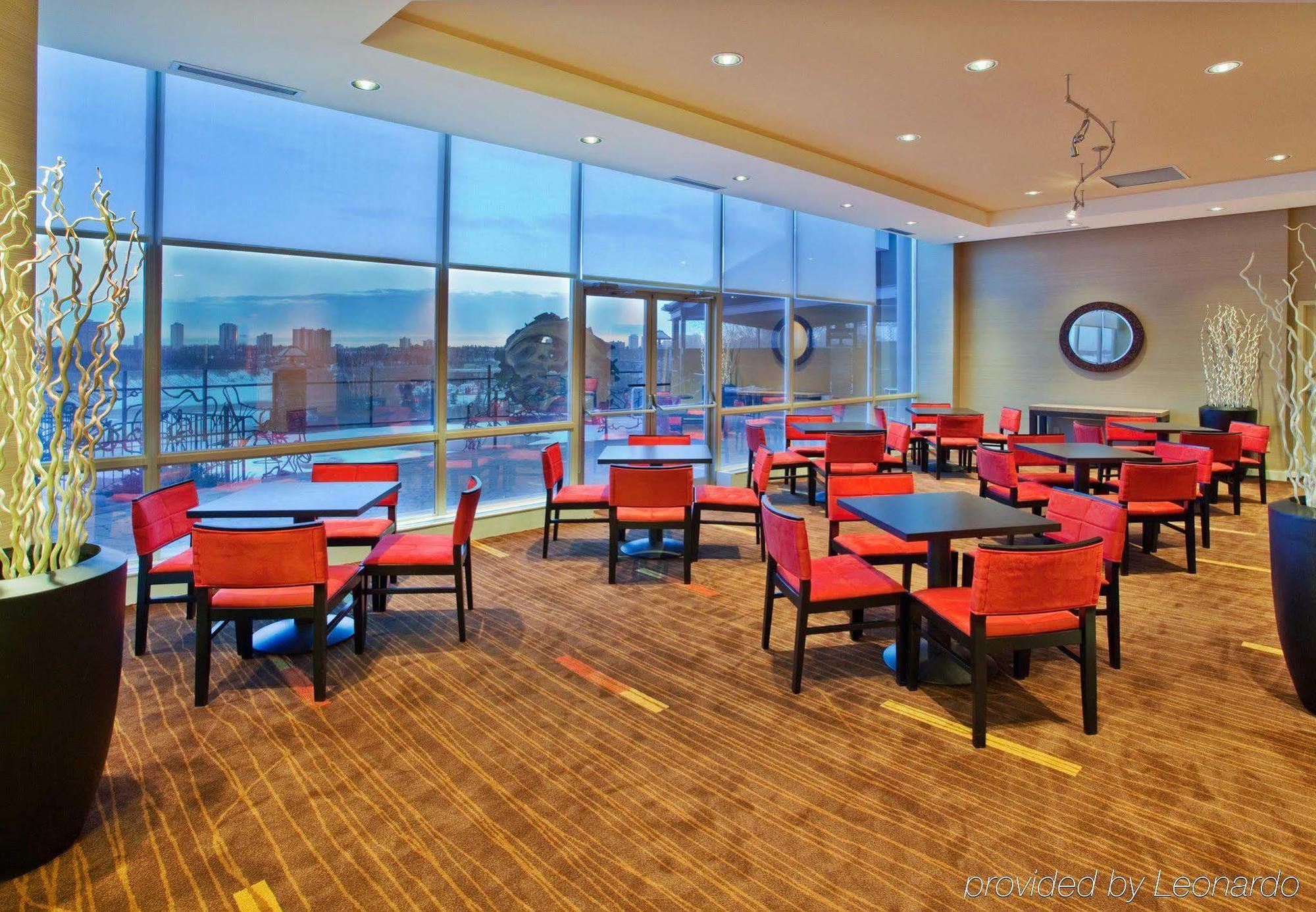 Courtyard By Marriott Downtown Hotel