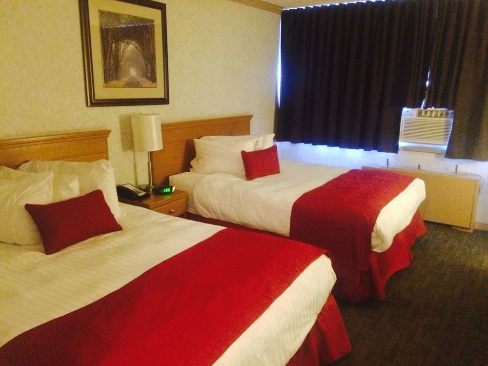 Sands & 3* Edmonton