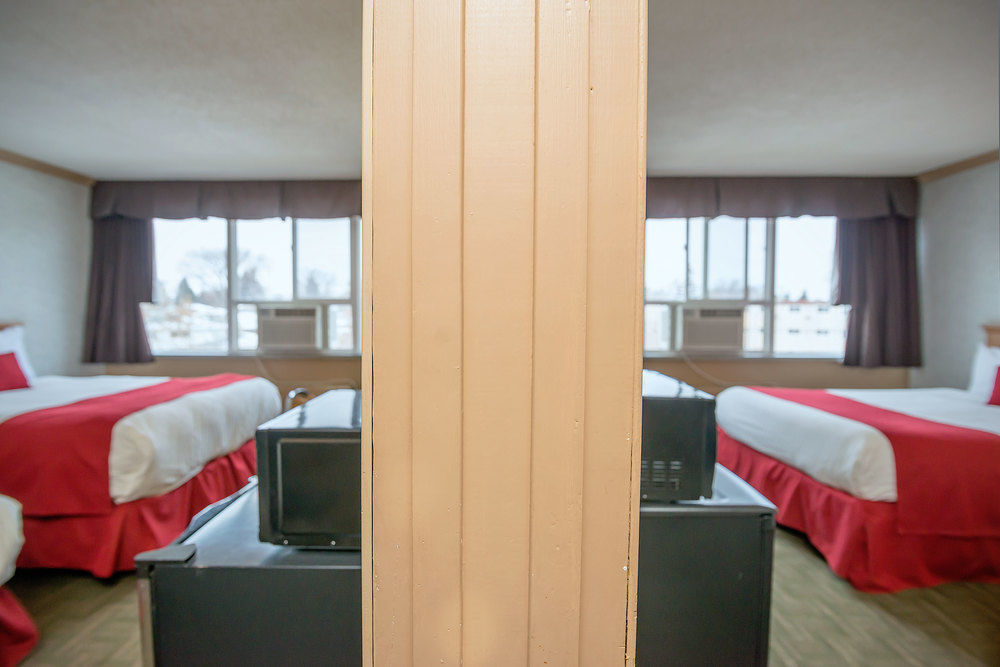 Sands & 3* Edmonton