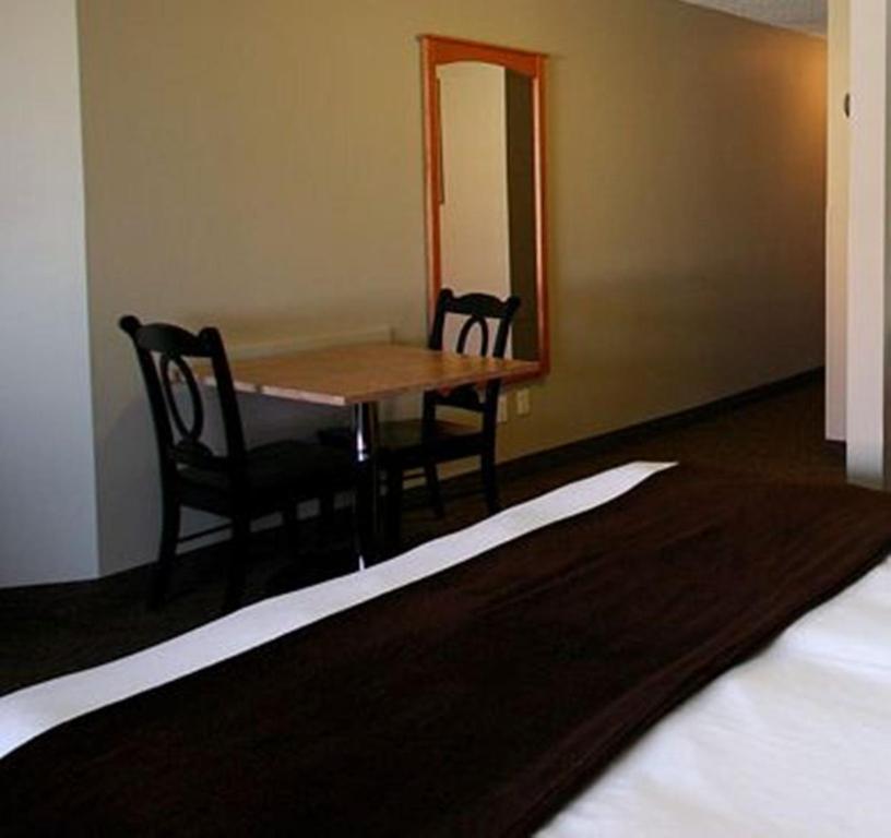 Alberta Place Hotel