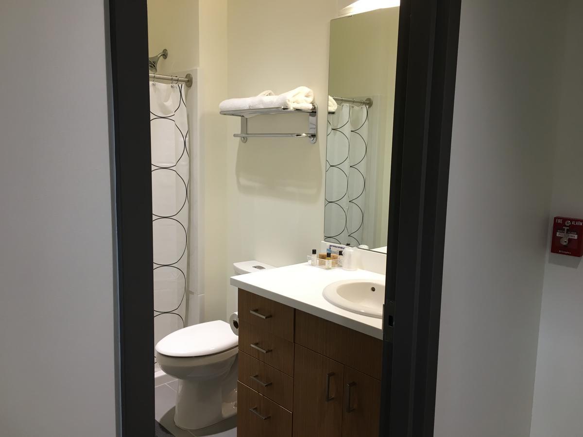 Hotel University Of Alberta - Plh *