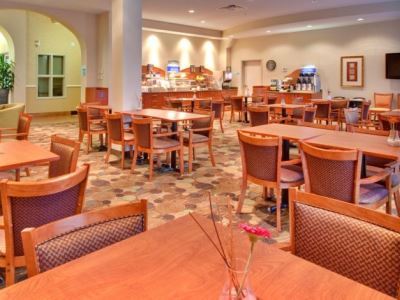 Express & Suites-edmonton South By Ihg Hotel