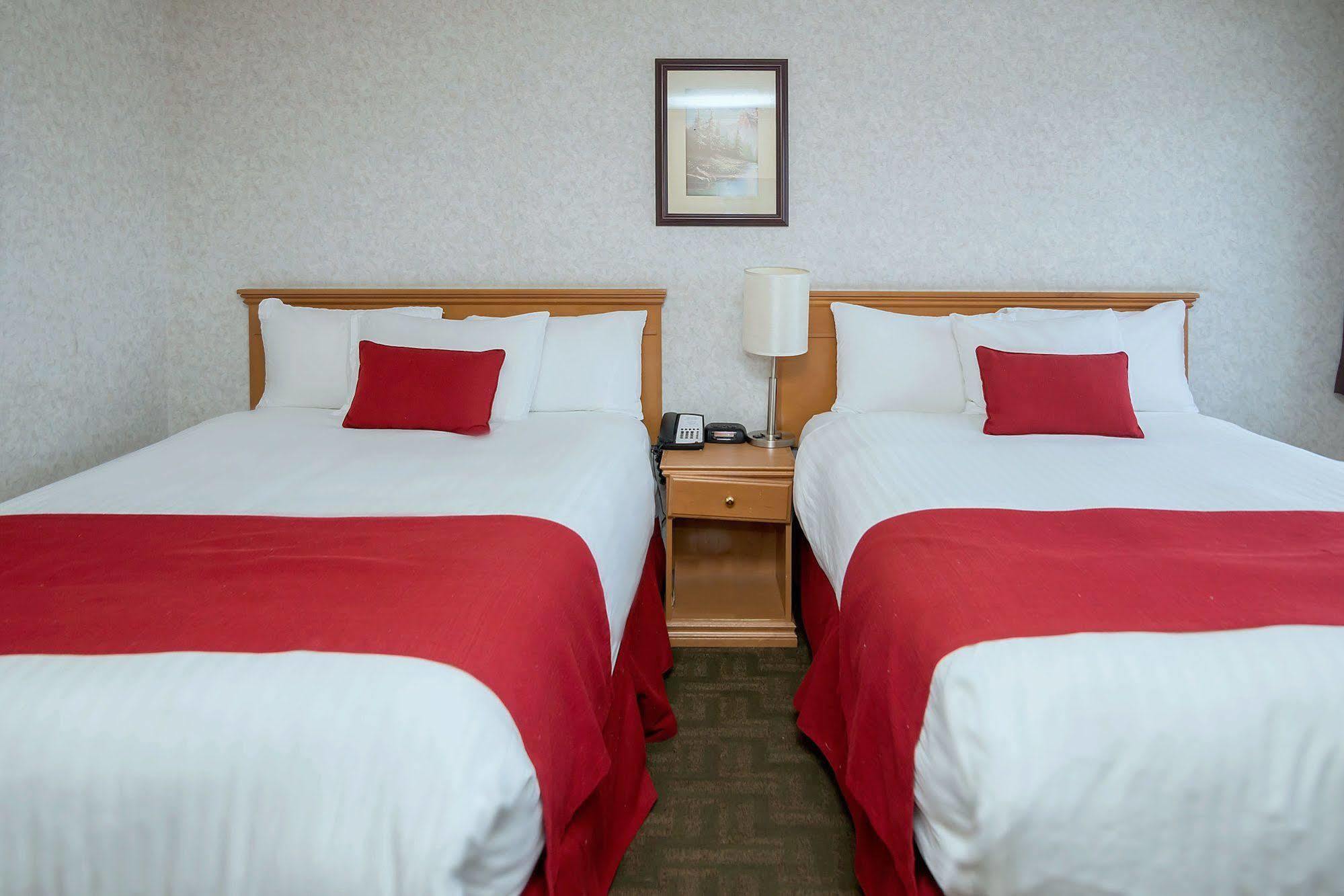 Sands & 3* Edmonton