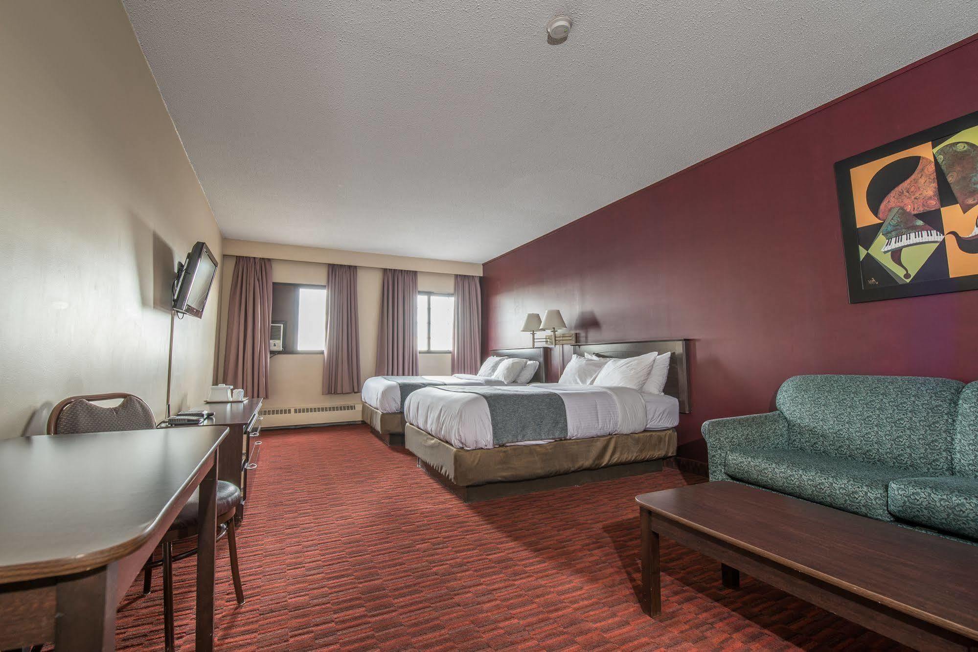 Argyll Plaza Hotel 2*