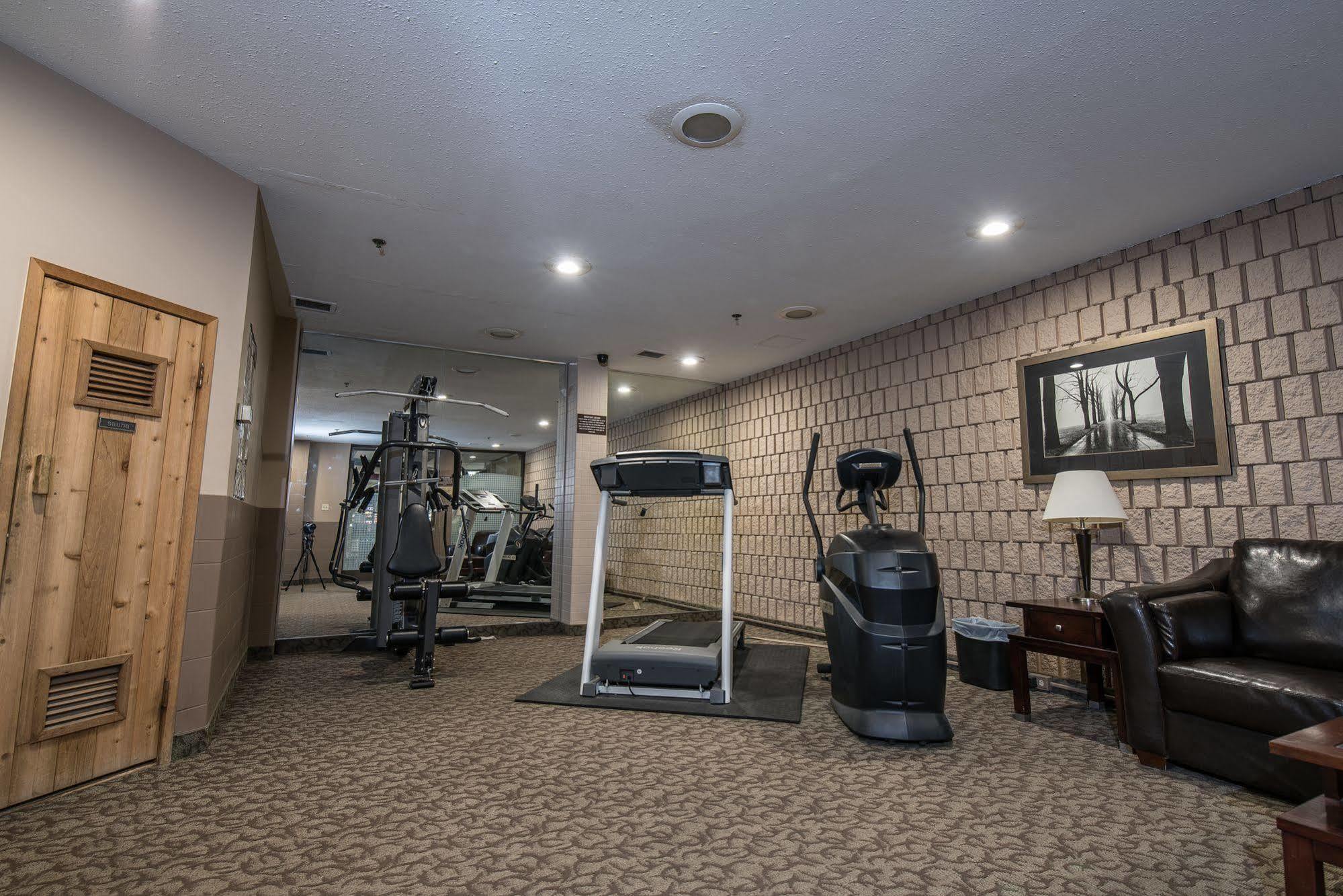 Argyll Plaza 2* Edmonton