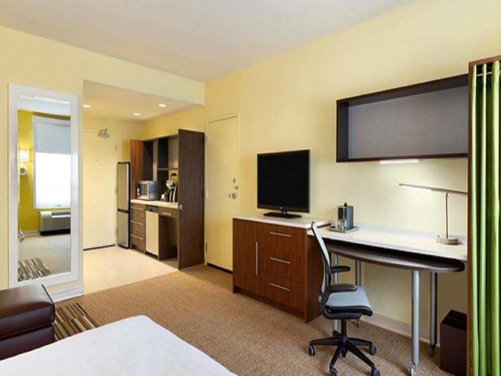 Hotel Home2 By Hilton West