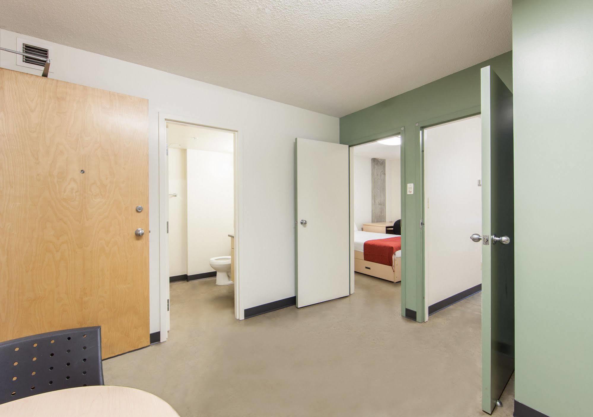 Hostel Macewan University
