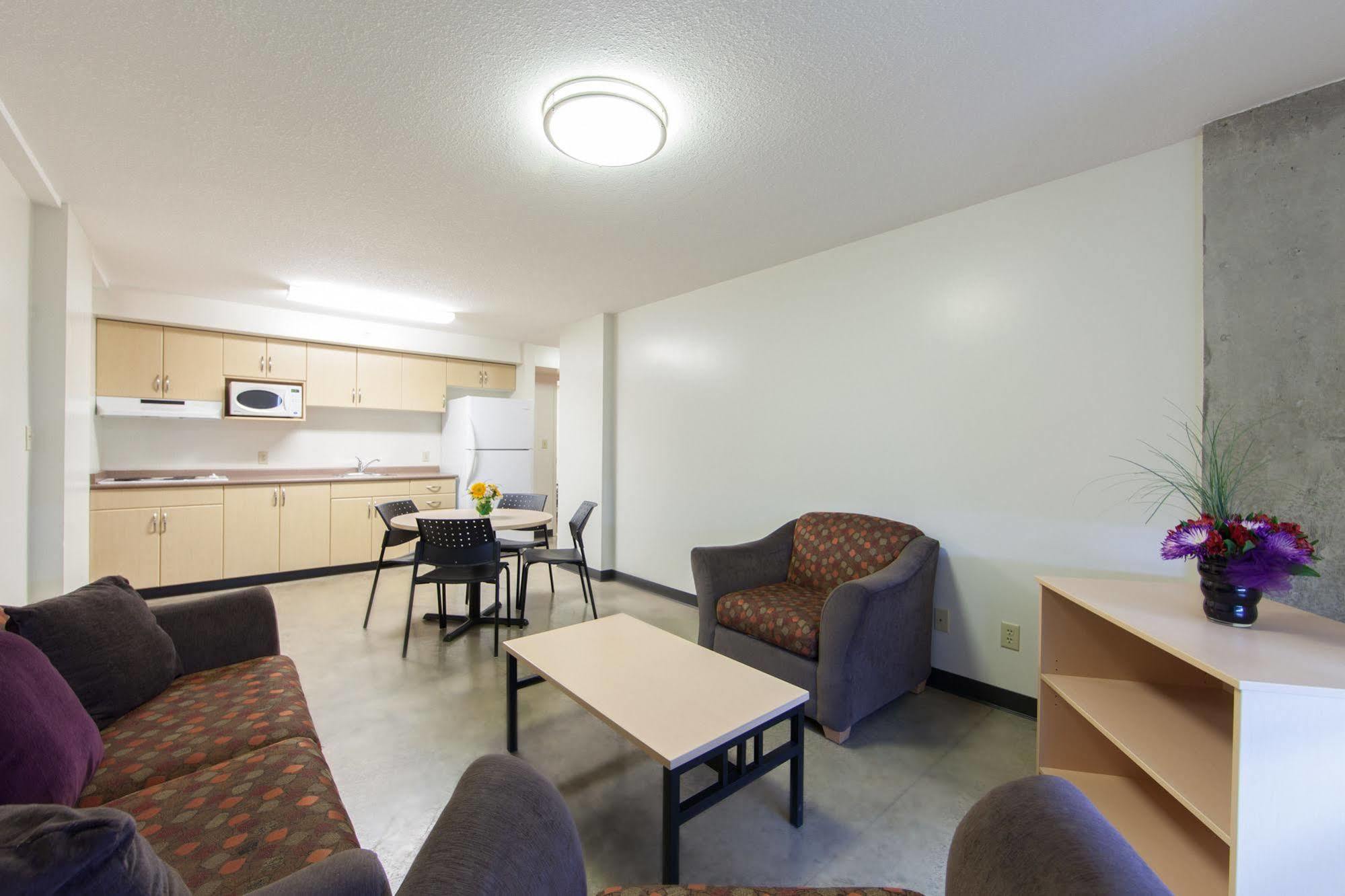 Hostel Macewan University