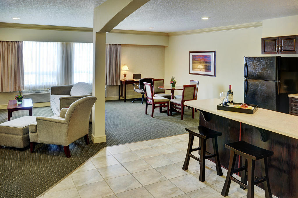 Hotel Chateau Nova Kingsway 3*